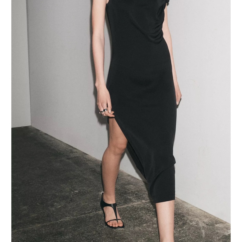 NEW WITH TAGS ZW Collection Elegant Black One-Shoulder Dress Midi Dress